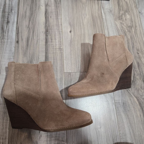 Women's NEW Jessica Simpson Ciandra Wedge Ankle Boots Booties Shoes Size 7.5 Tan - Picture 3 of 15